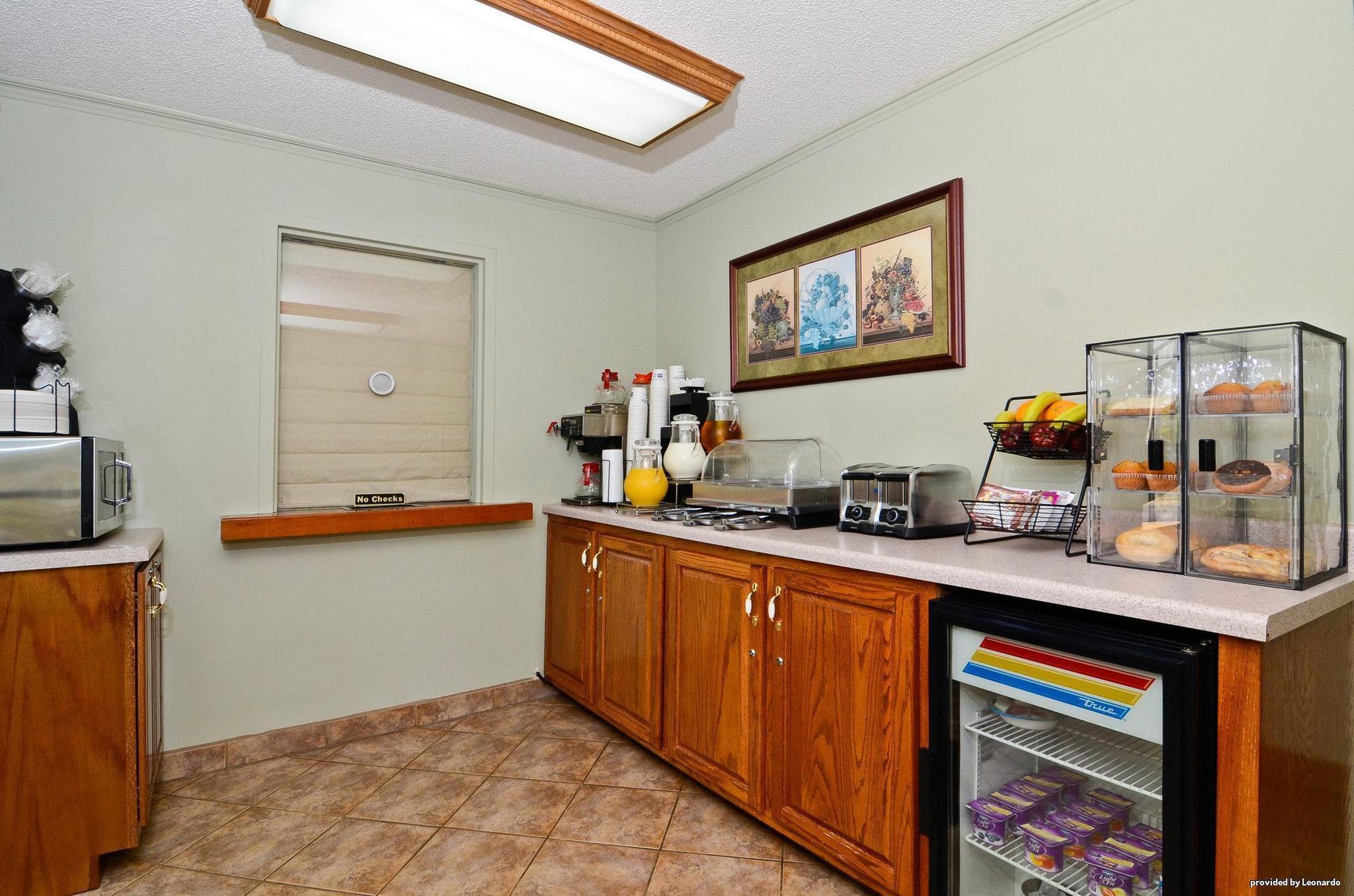 Econo Lodge Ripley Restoran fotoğraf